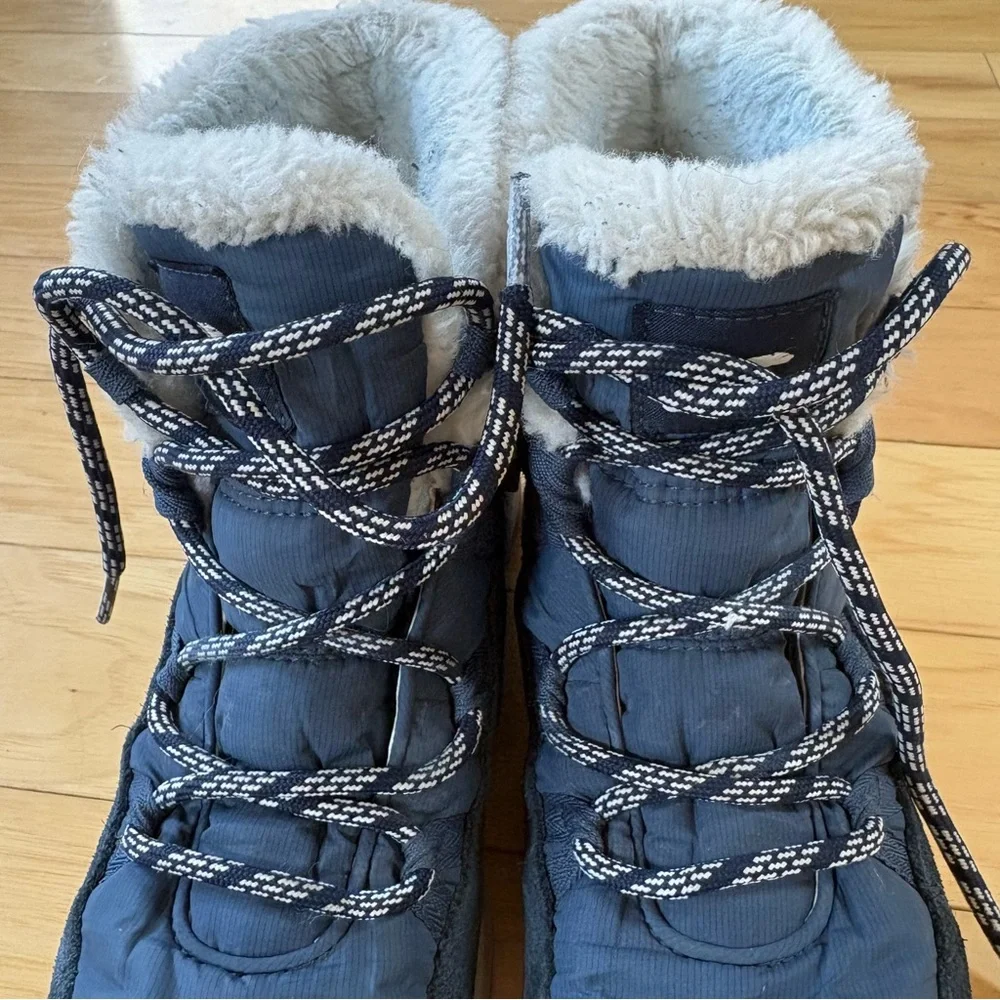 SOREL Whitney Flurry II Snow Boots Womens Sz 7 Navy Waterproof Ankle Bootie